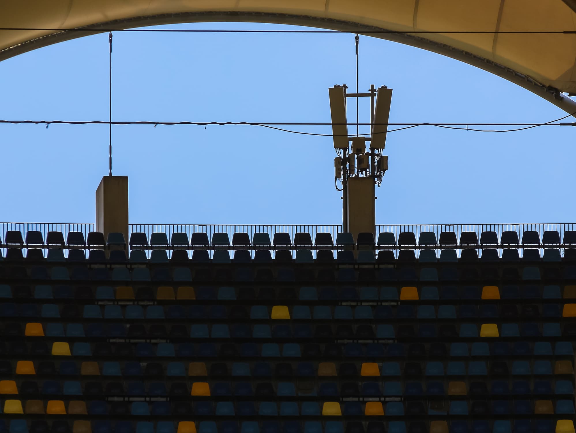 Why DAS Solutions Are the Key to Reliable Cell Service in Stadiums and Arenas